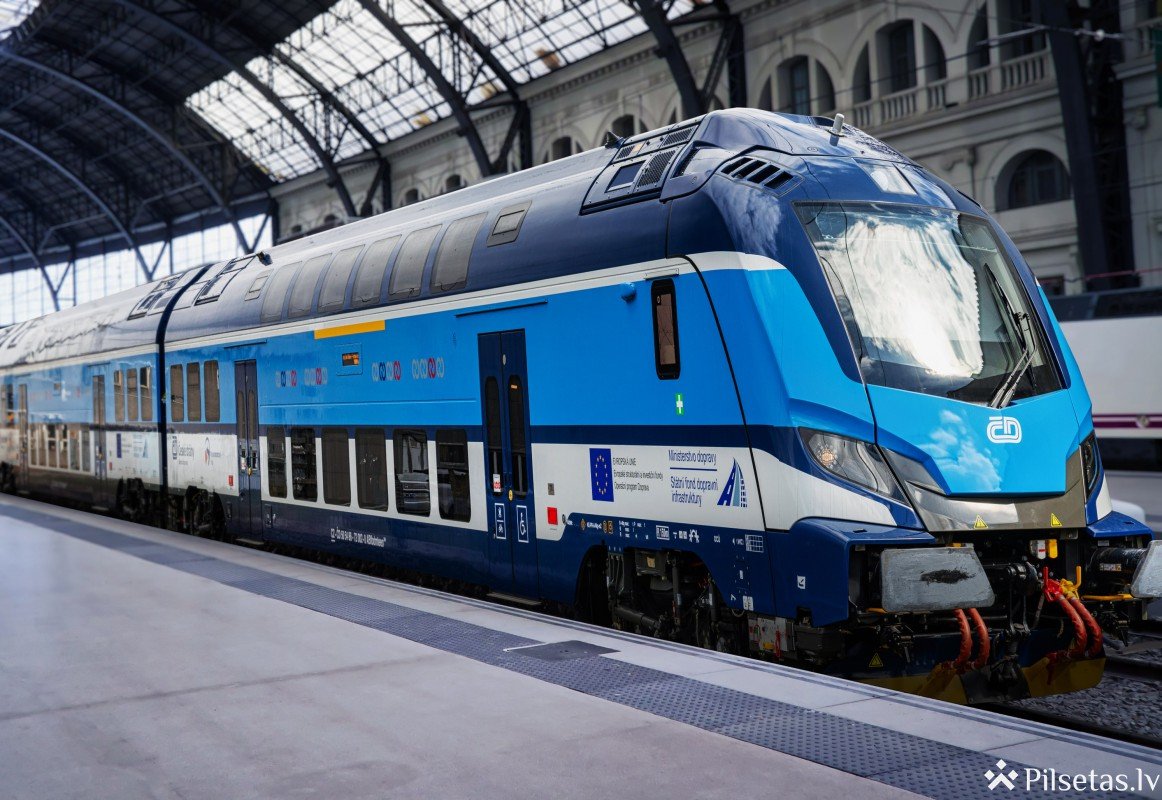 “Škoda Transportation” prezentē jaunus divstāvu vilcienu sastāvus
